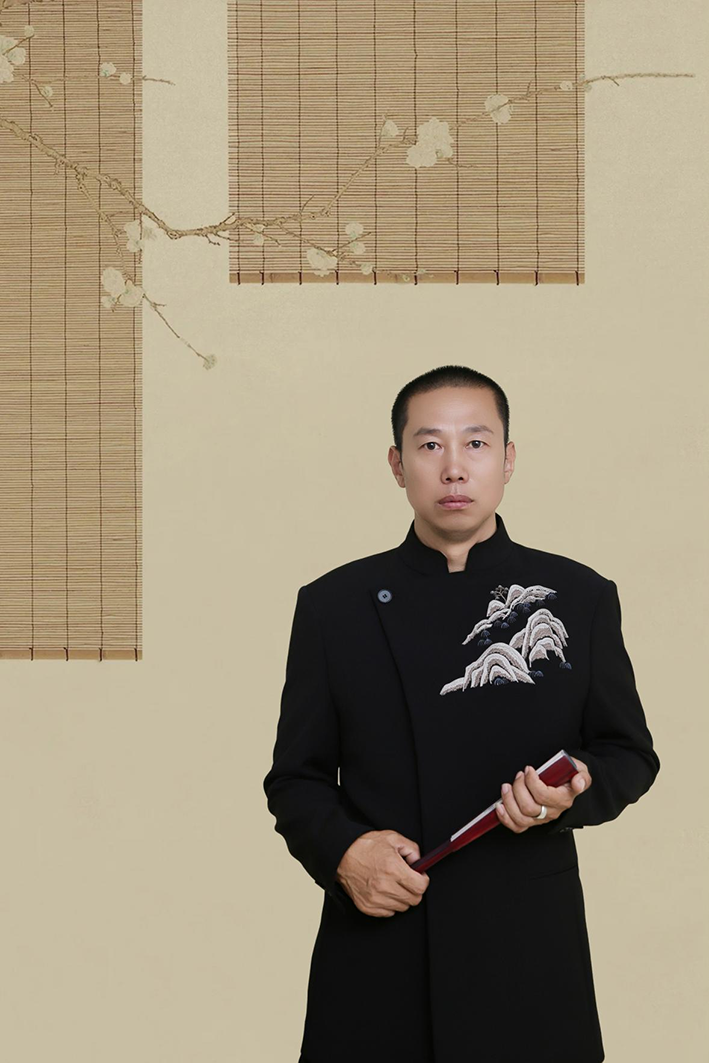 两会推荐-人美金红双袍画家-温朋举