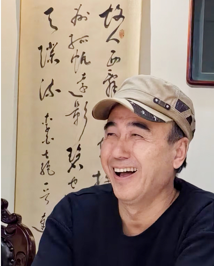 黄成